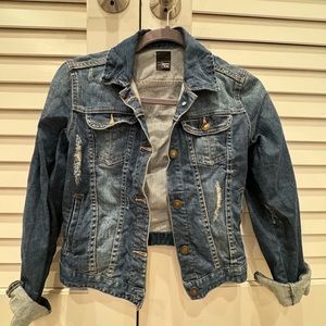 Jeans jacket size S short